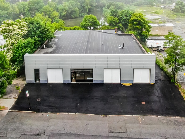 212-216 Main St, New Rochelle, NY for lease - Building Photo - Image 1 of 18