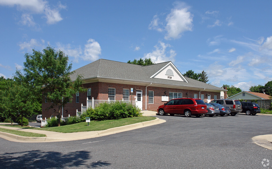 9720 Greenside Dr, Cockeysville, MD for lease - Primary Photo - Image 1 of 4