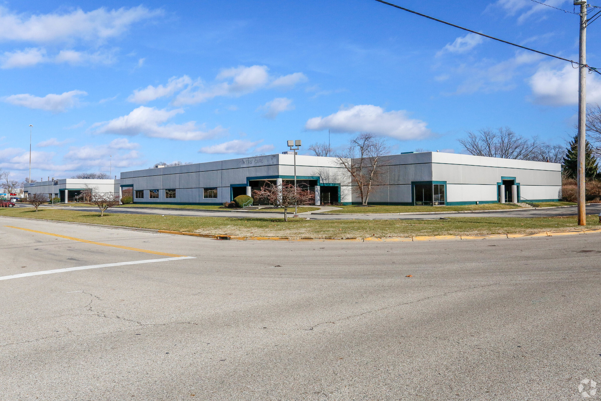 2003-2027 Springboro W, Moraine, OH 45439 - Flex for Lease | LoopNet.com