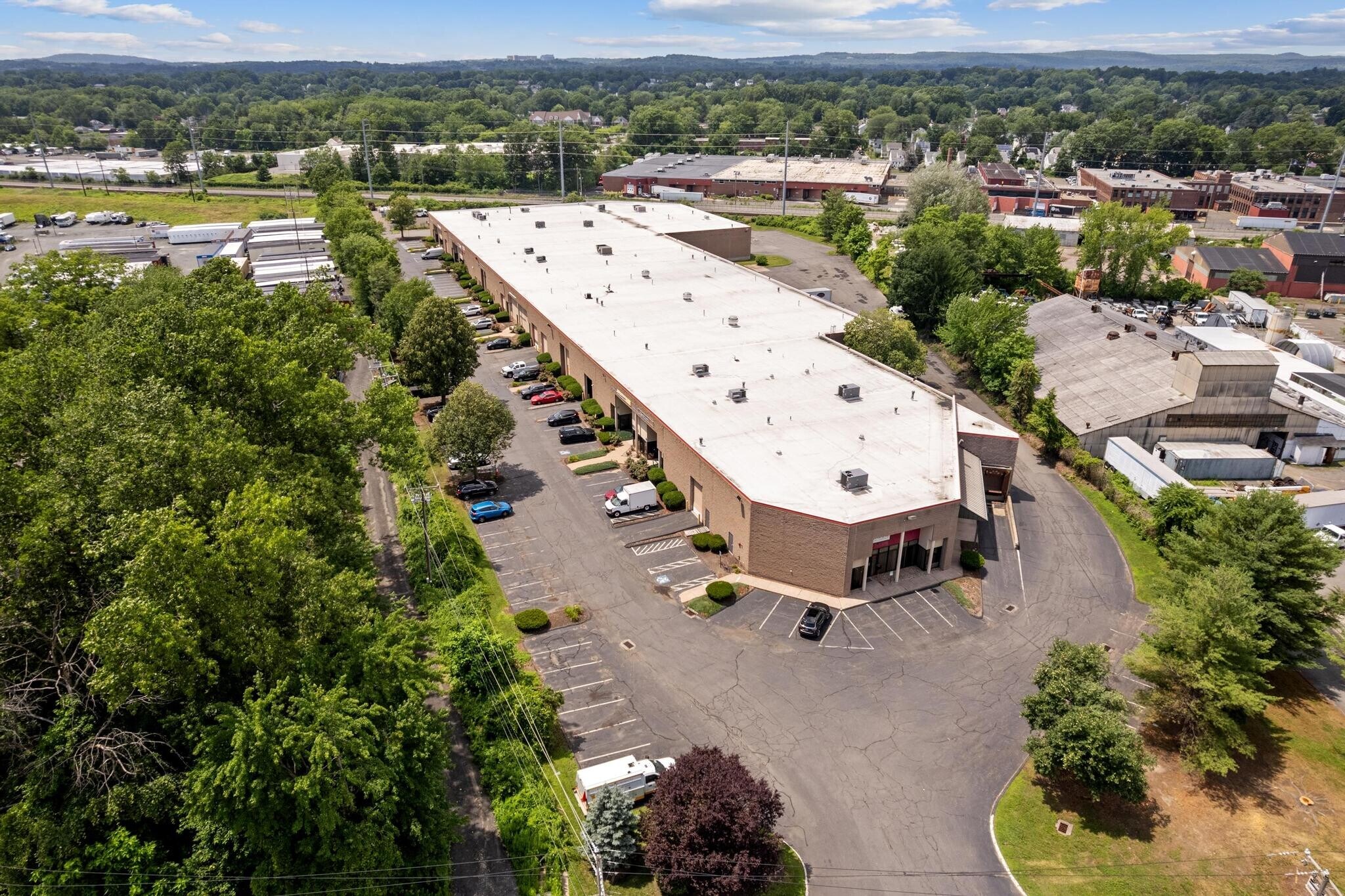 141 South St, West Hartford, CT for lease Interior Photo- Image 1 of 6