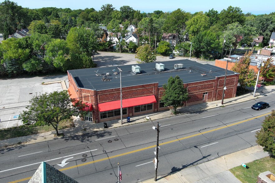 2590 Noble Rd, Cleveland Heights, OH for lease - Building Photo - Image 2 of 13