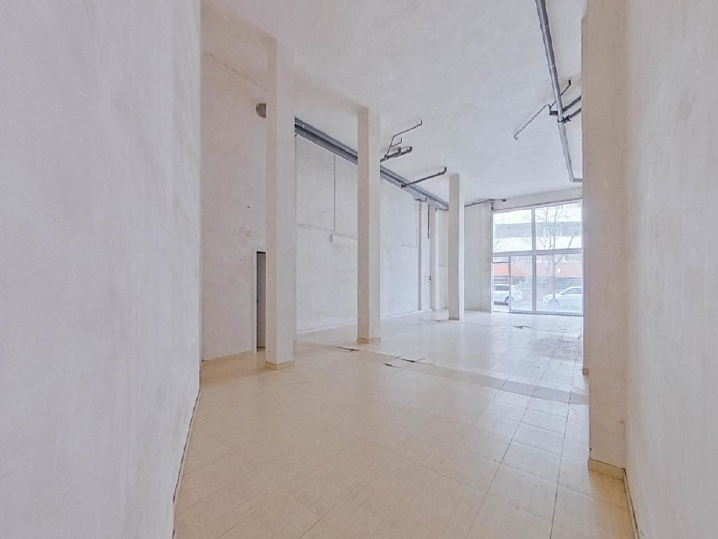 Manresa, BAR 08242 -  -  - Interior Photo - Image 1 of 5