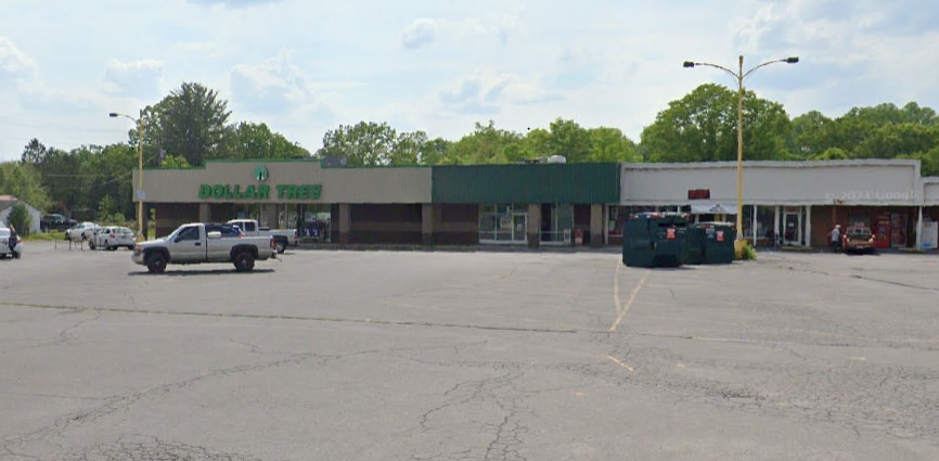 803 Main St E, Oak Hill, WV for lease - Building Photo - Image 1 of 5