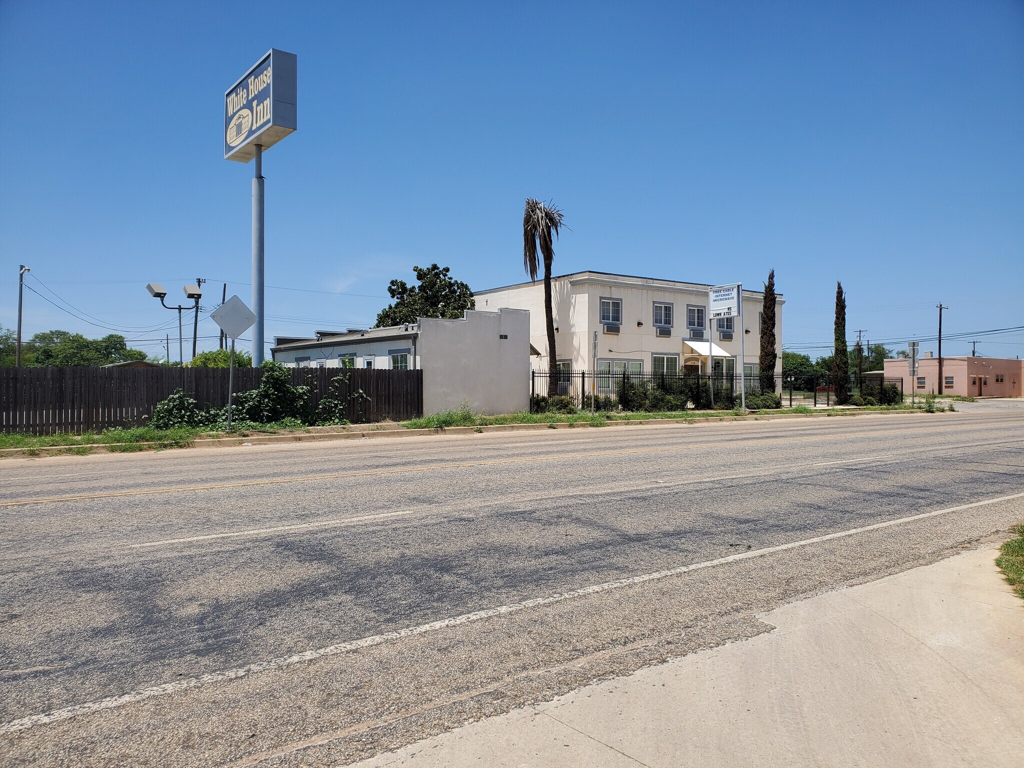 110 S Main, Dilley, TX 78017 OYO O Dilley Main St TX