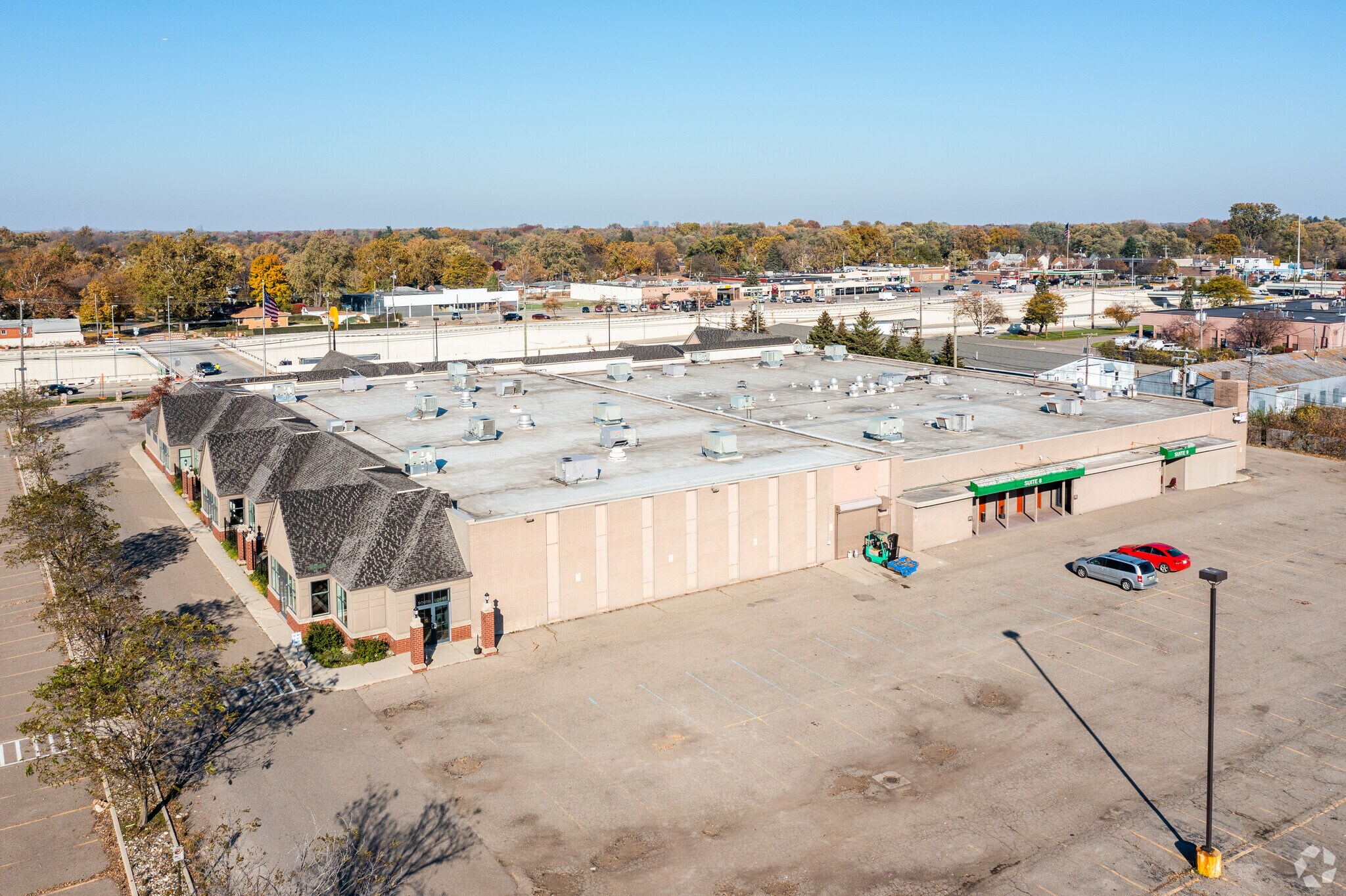 27777 Schoolcraft Rd, Livonia, MI 48150 Burton Manor