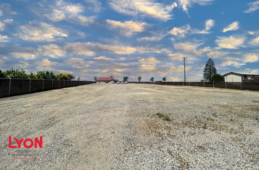 6201 Bradshaw Rd, Sacramento, CA for lease - Building Photo - Image 3 of 17