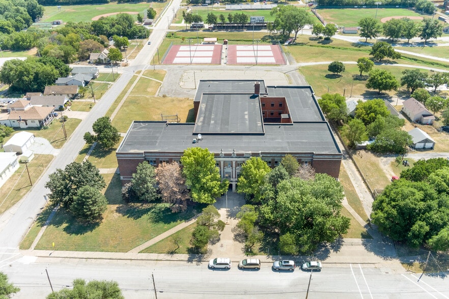 311 N A St, Wellington, KS for sale - Building Photo - Image 3 of 65