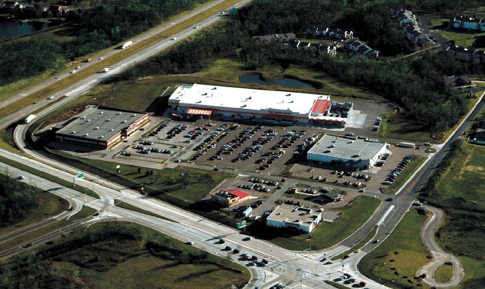 5114 W Holiday Dr, Peoria, IL for lease - Building Photo - Image 2 of 9