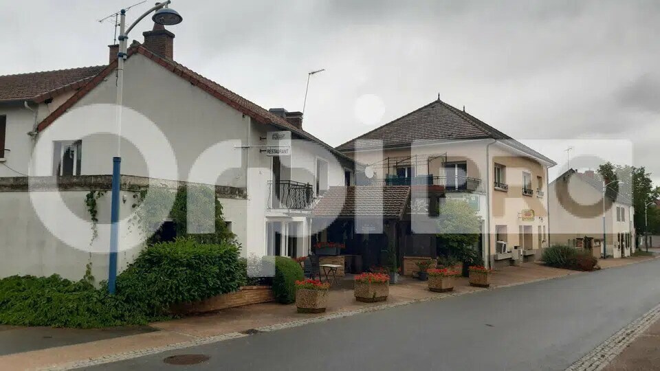 Retail in Mazirat for sale Building Photo- Image 1 of 9