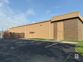 2364 Production Dr, Indianapolis, IN for lease Building Photo- Image 2 of 4