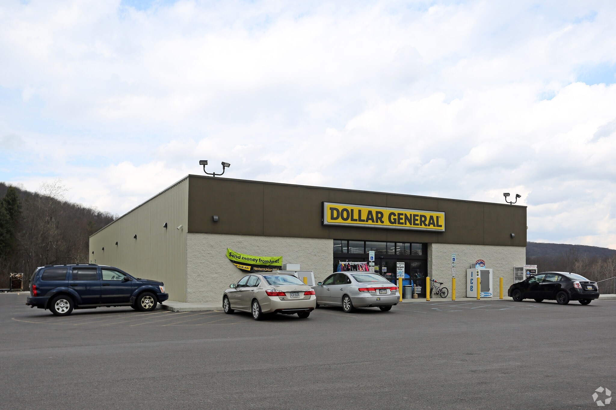 1195 Mount Cobb Rd, Mount Cobb, PA for sale Primary Photo- Image 1 of 1