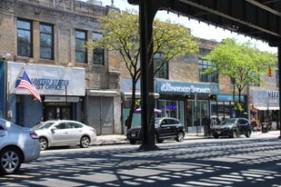 HIGHLY VISIBLE 2nd FLOOR SPACE - Storefront Property