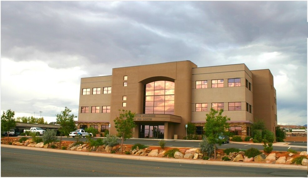 965 E 700 S, Saint George, UT for lease - Building Photo - Image 1 of 13