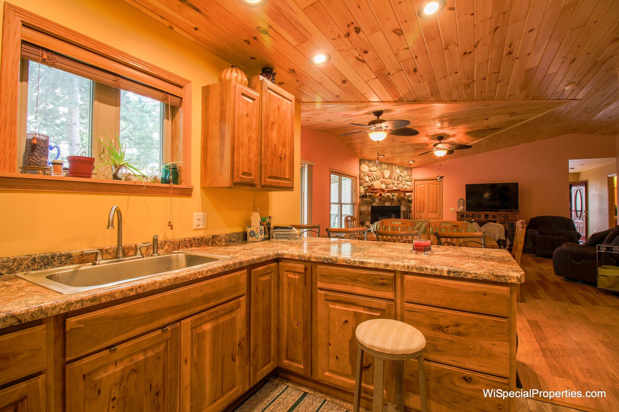 W505 Huron Bay Dr, Montello, WI 53949 Log Cabin Resort