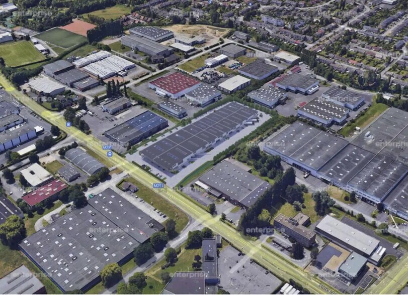 Flex in Neuville-en-Ferrain for lease - Building Photo - Image 2 of 2