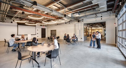 40 E Verdugo Ave, Burbank, CA for lease Interior Photo- Image 2 of 12