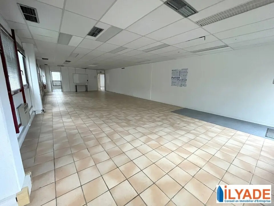 Office in Meyreuil for lease Interior Photo- Image 1 of 6