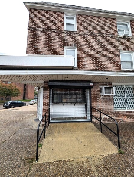7401 Woodbine Ave, Philadelphia, PA for lease - Building Photo - Image 2 of 31