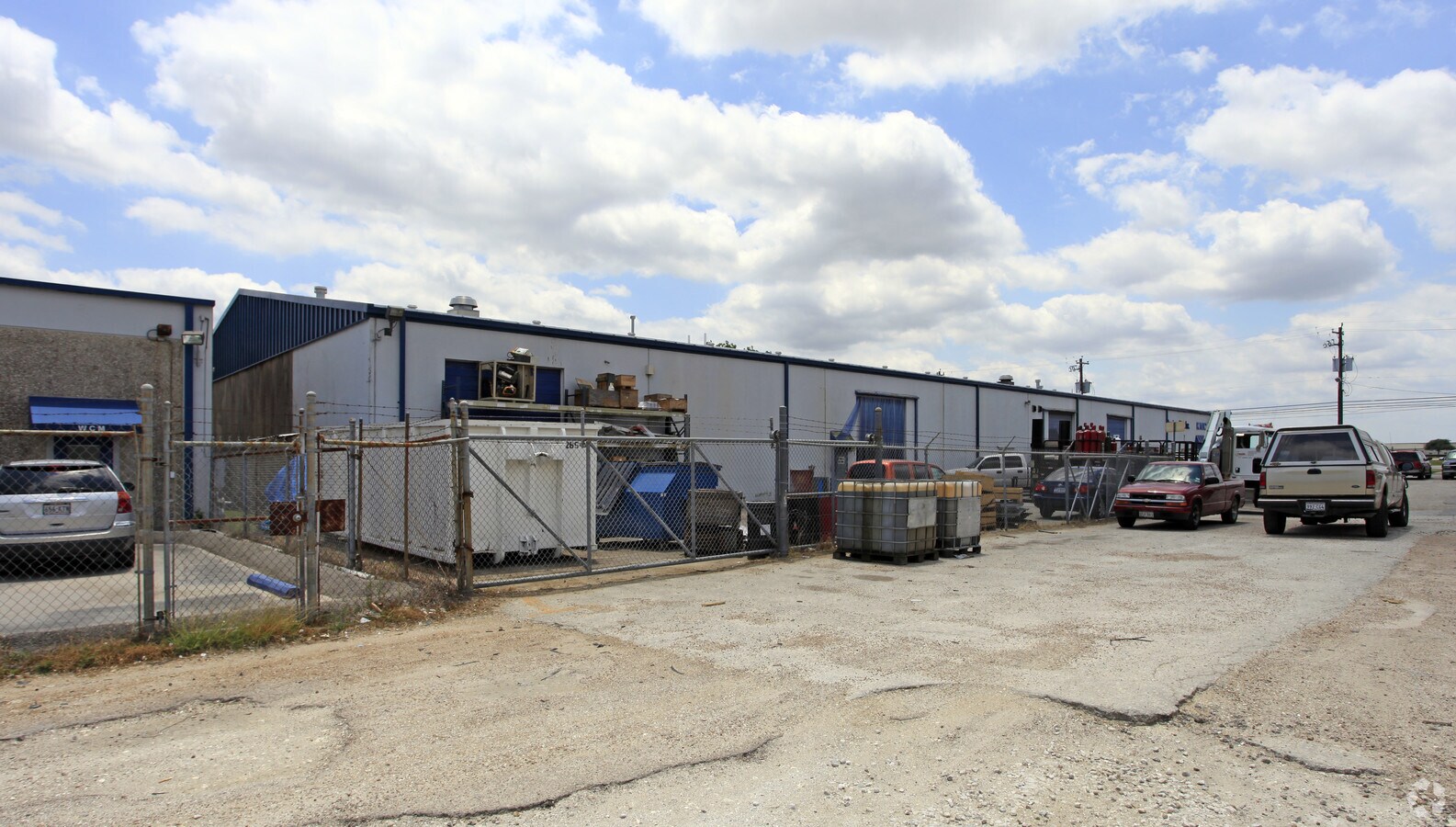 8525 W Monroe Rd, Houston, TX 77061