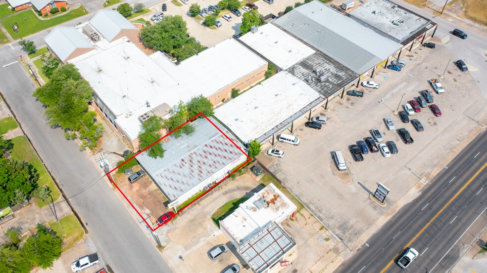 1212 14th St, Huntsville, TX 77340 Tattoo Saloon