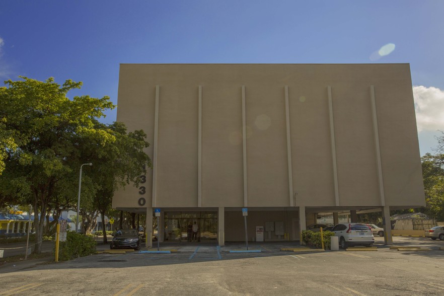 1330 Coral Way, Miami, FL for lease - Building Photo - Image 2 of 7