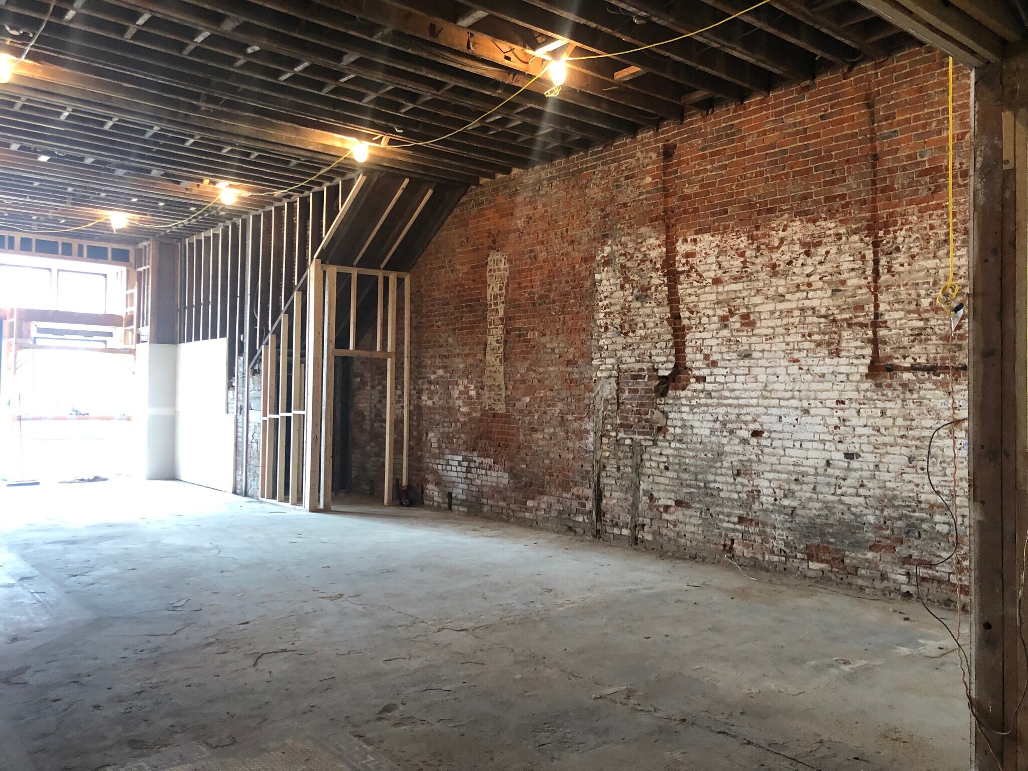 222 S Main St, Findlay, OH for sale Interior Photo- Image 1 of 1