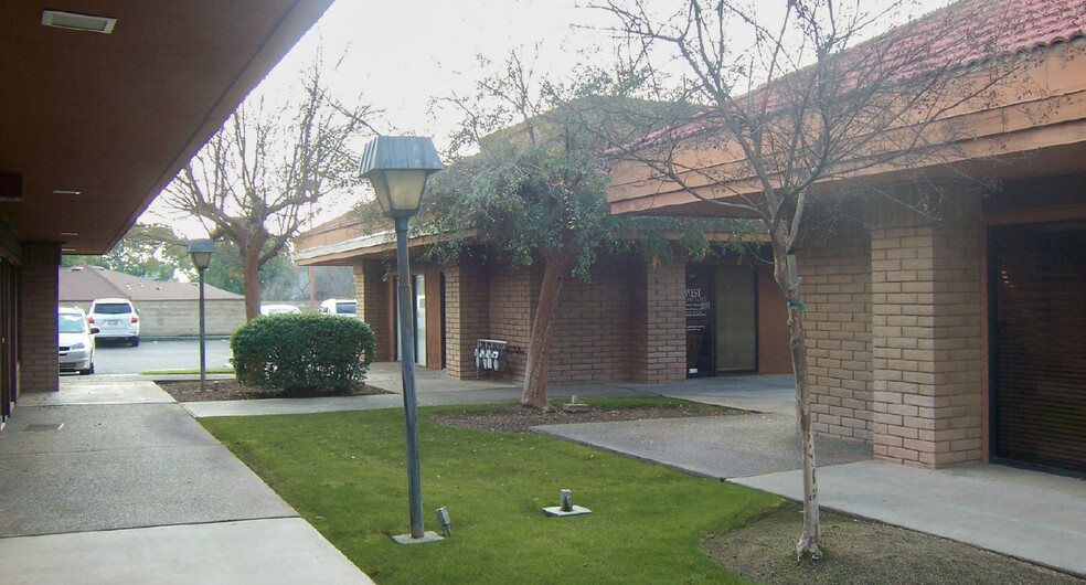 6700 N 1st St, Fresno, CA for lease - Building Photo - Image 3 of 4