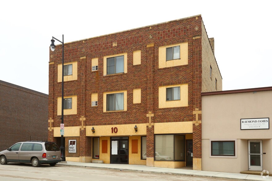 10 1st St SW, Minot, ND for sale - Primary Photo - Image 1 of 1