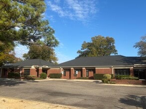 1301 Medical Dr, Fayetteville, NC for lease Building Photo- Image 1 of 2