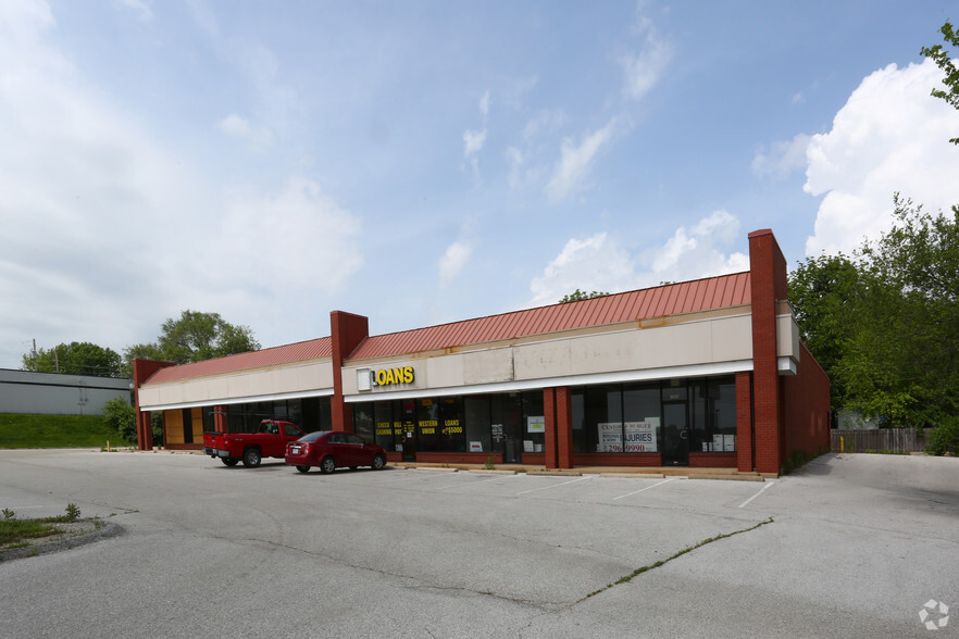 3629-3639 N Lindbergh Blvd, Saint Ann, MO for lease - Primary Photo - Image 3 of 23