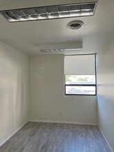 201-205 N Robertson Blvd, Beverly Hills, CA for lease Interior Photo- Image 2 of 6