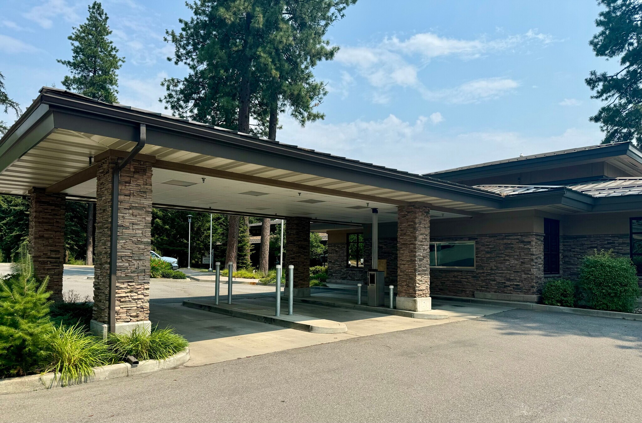 435 W Hanley Ave, Coeur d'Alene, ID for sale Building Photo- Image 1 of 1