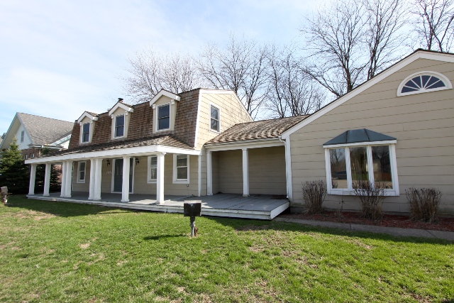 140 W Lake St, Bloomingdale, IL for sale - Building Photo - Image 1 of 1