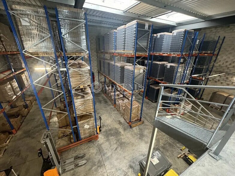 Flex in Gonesse for lease - Building Photo - Image 1 of 9