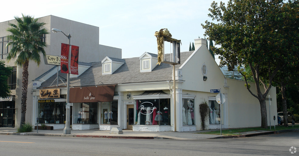 13810-13814 Ventura Blvd, Sherman Oaks, CA for lease - Primary Photo - Image 1 of 9