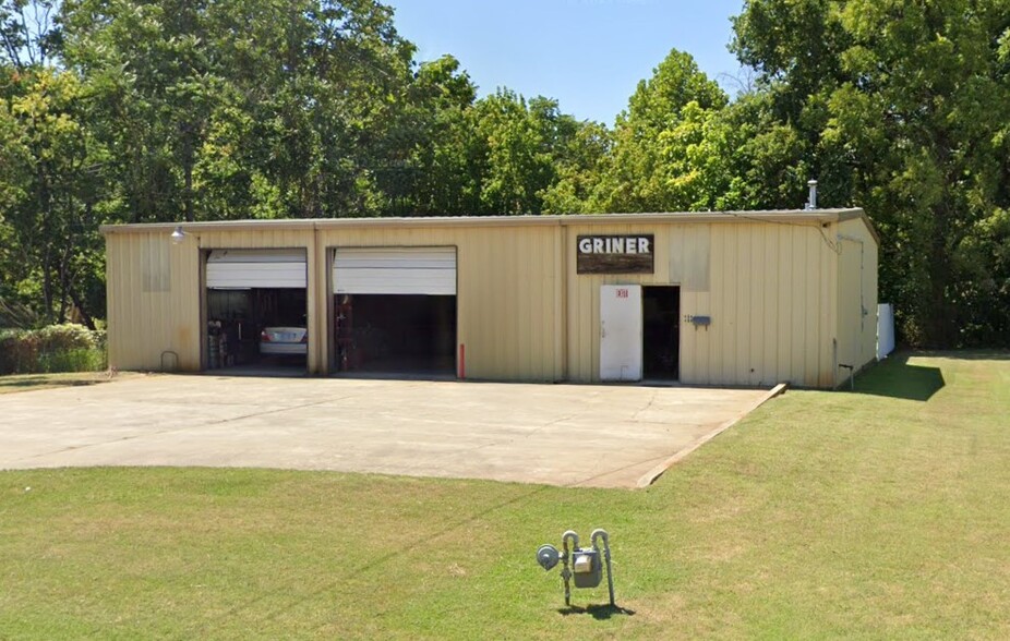 406 N Oklahoma Ave, Shawnee, OK for sale - Building Photo - Image 2 of 6