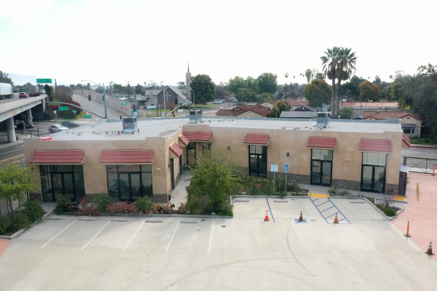 1581 N Orange Grove Ave, Pomona, CA for lease - Building Photo - Image 3 of 18