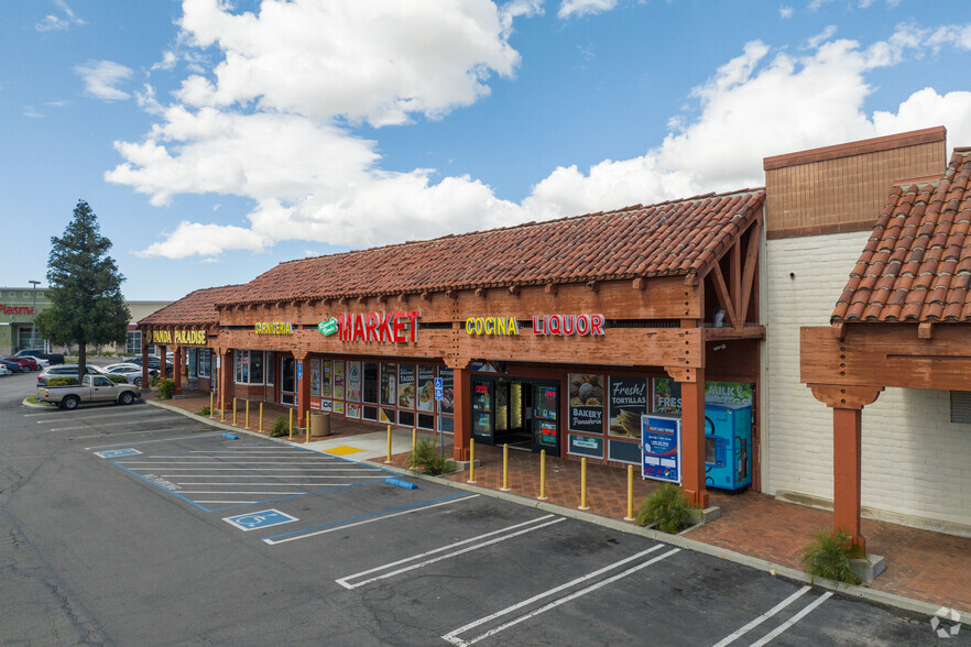 2008-2026 N Riverside Ave, Rialto, CA for lease - Building Photo - Image 3 of 16