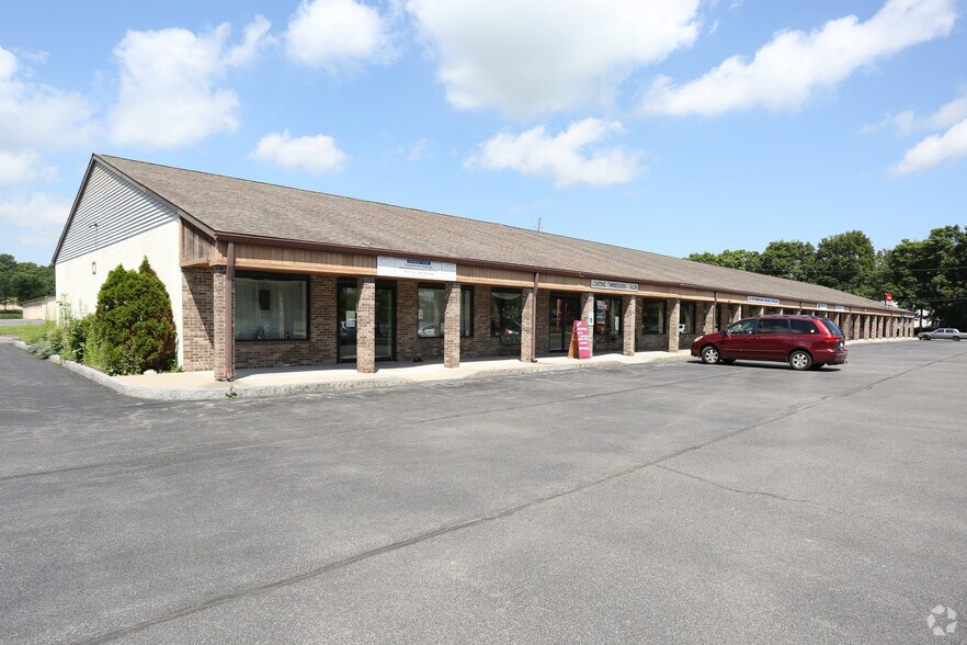 590 Pre Emption Rd, Geneva, NY for sale - Primary Photo - Image 1 of 1