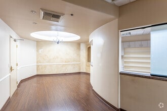 488 E Valley Pky, Escondido, CA for lease Interior Photo- Image 2 of 8