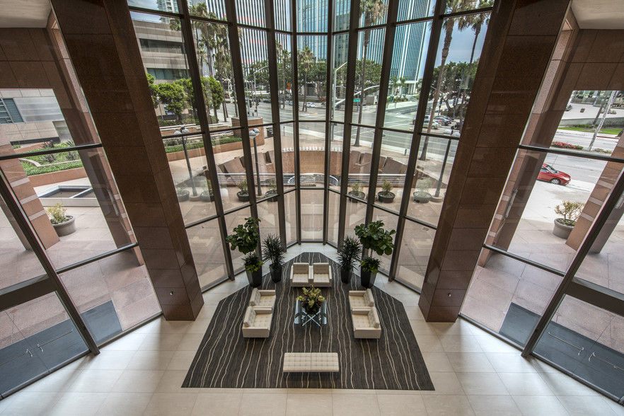 1 World Trade Ctr, Long Beach, CA for lease - Lobby - Image 2 of 25