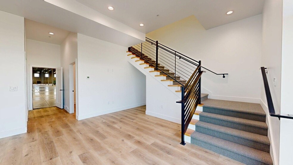 1564 250 W, Spanish Fork, UT for sale - Matterport 3D Scan - Image 3 of 27