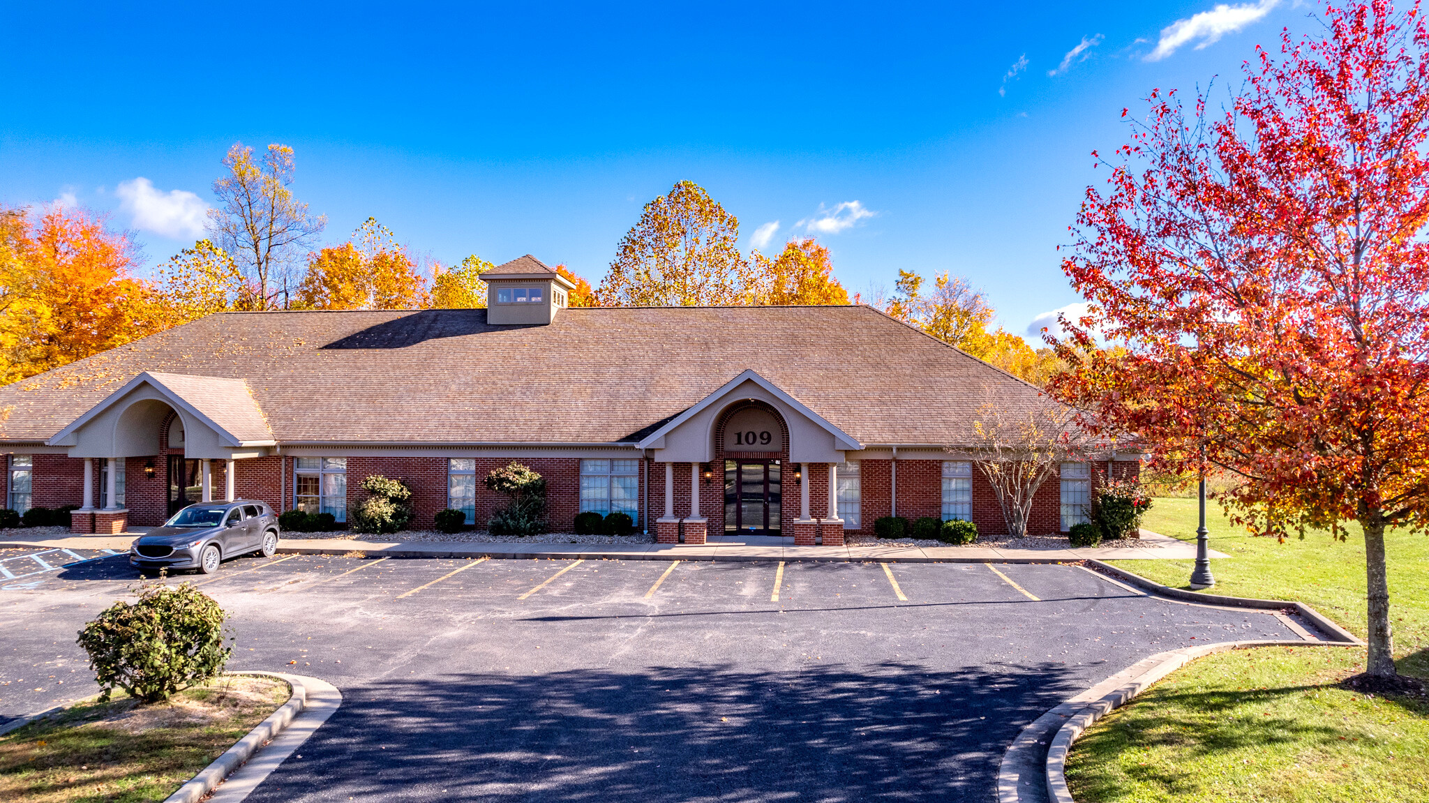 109 Cambridge Pl, Bridgeport, WV for lease Building Photo- Image 1 of 15