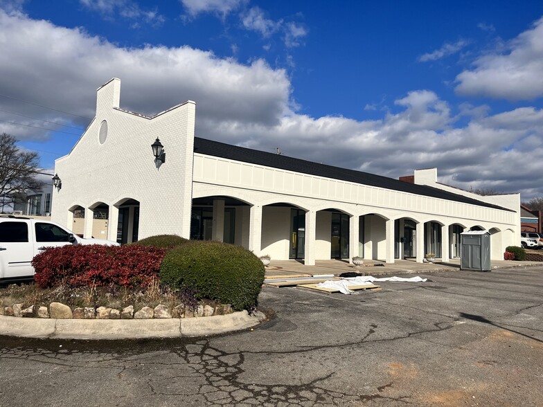 900 Merchants Walk SW, Huntsville, AL for lease - Building Photo - Image 1 of 1