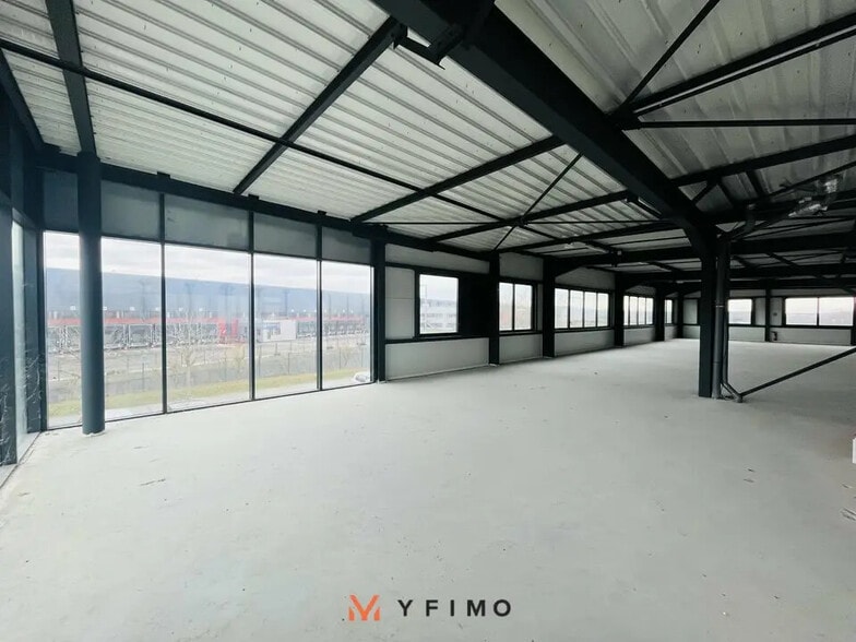 Office in Chanteloup-les-Vignes for lease - Interior Photo - Image 3 of 5