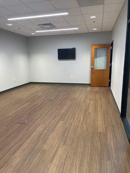 200 Kapp St, Winston-Salem, NC for lease - Interior Photo - Image 2 of 20