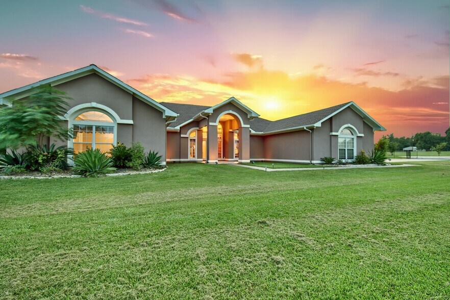 15650 Highway 6, Navasota, TX for sale - Building Photo - Image 1 of 1