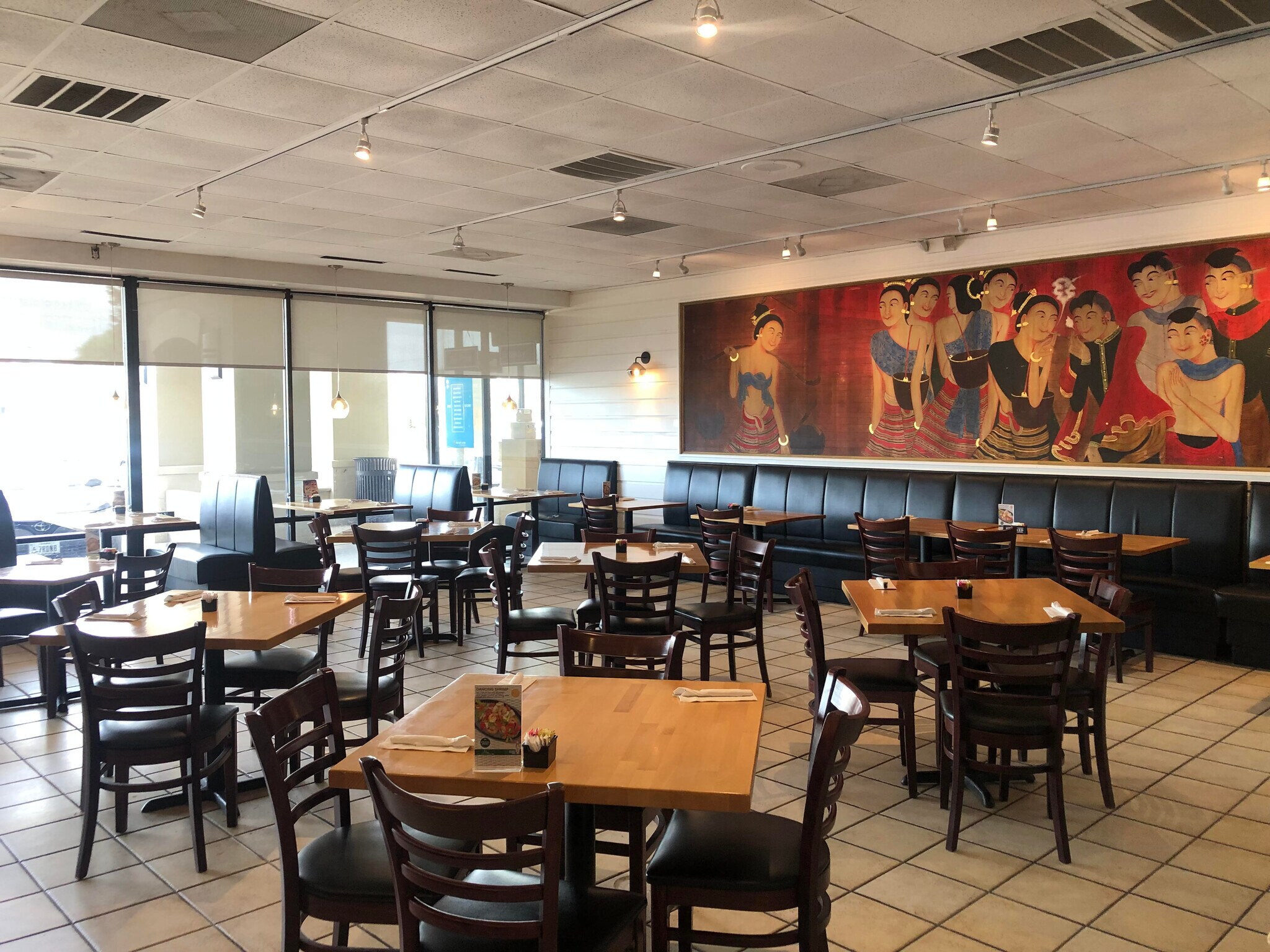 555-599 W Bay Area Blvd, Webster, TX for sale Interior Photo- Image 1 of 1