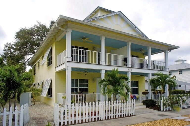 524 SW Camden Ave, Stuart, FL for sale Primary Photo- Image 1 of 1