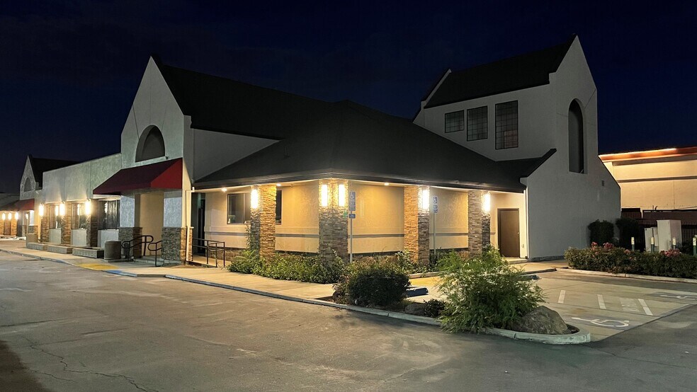 552 W Benjamin Holt Dr, Stockton, CA 95207